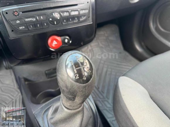 ÖZ AKDENİZ OTOMOTİVDEN 2010 MODEL RENAULT CLİO 1.5 DCİ 210.000KM