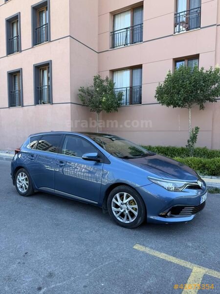 Galeriden Toyota Auris 1.6 Active Skypack 2015 Model İstanbul 150.000 km Mavi