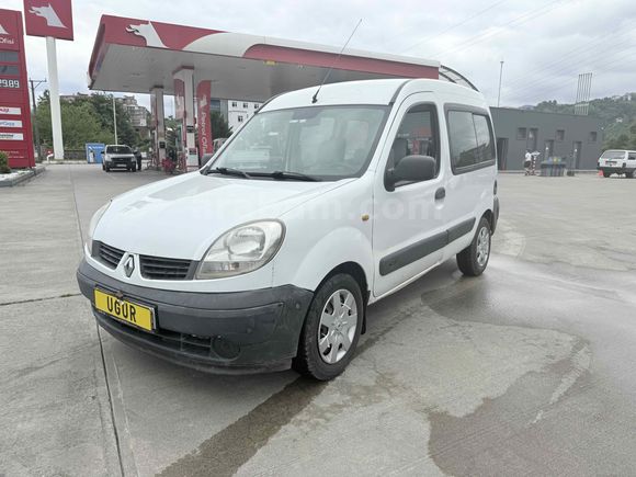 UĞUR OTO’DAN   2006 MODEL RENAULT KANGO TEK SÜRGÜLÜ KAPI KLİMALI RİZE/PAZAR