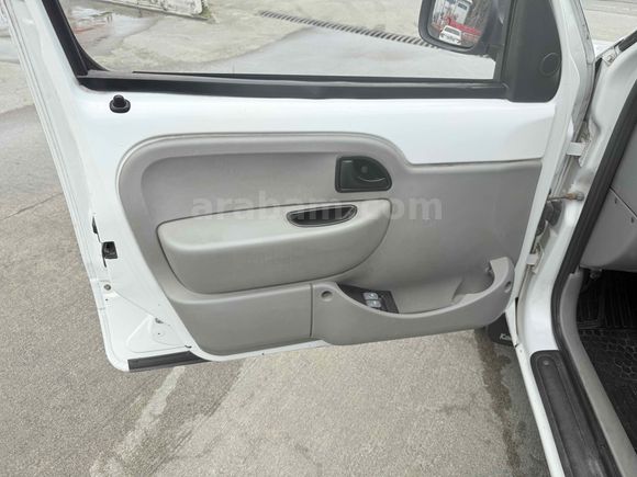 UĞUR OTO’DAN   2006 MODEL RENAULT KANGO TEK SÜRGÜLÜ KAPI KLİMALI RİZE/PAZAR