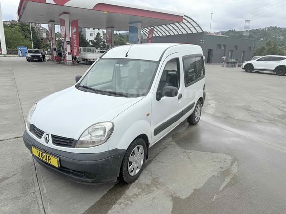 UĞUR OTO’DAN   2006 MODEL RENAULT KANGO TEK SÜRGÜLÜ KAPI KLİMALI RİZE/PAZAR