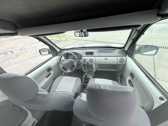 UĞUR OTO’DAN   2006 MODEL RENAULT KANGO TEK SÜRGÜLÜ KAPI KLİMALI RİZE/PAZAR