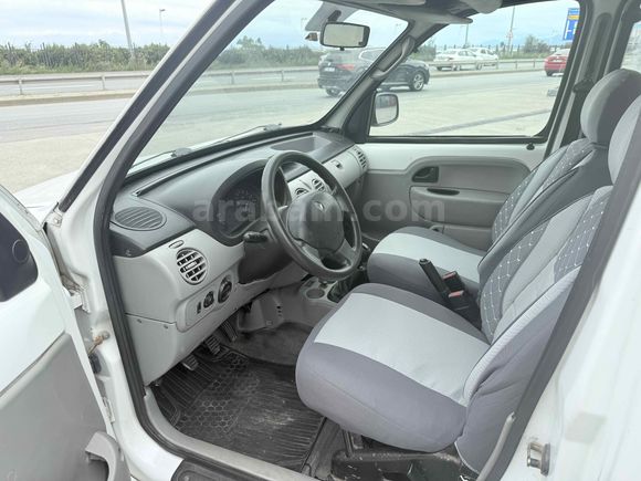 UĞUR OTO’DAN   2006 MODEL RENAULT KANGO TEK SÜRGÜLÜ KAPI KLİMALI RİZE/PAZAR