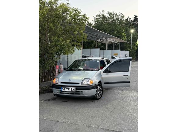 Sahibinden Renault Clio 1.4 RT 2000 Model  213.000 km Gri