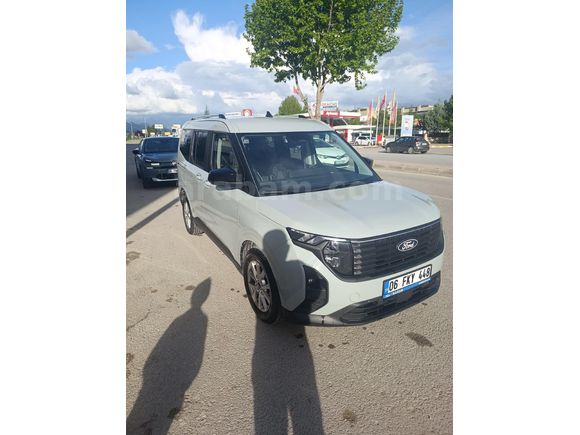 . Sahibinden Ford Tourneo Courier 1.5 EcoBlue Titanium 2025 Model