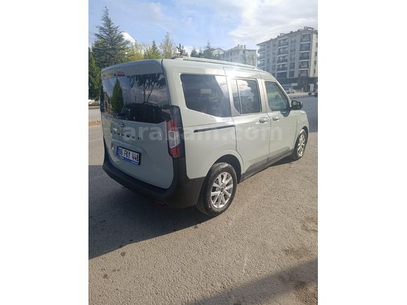 . Sahibinden Ford Tourneo Courier 1.5 EcoBlue Titanium 2025 Model