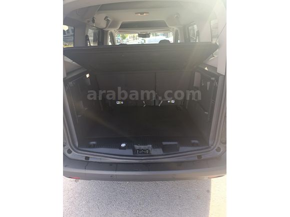 . Sahibinden Ford Tourneo Courier 1.5 EcoBlue Titanium 2025 Model