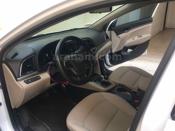 Sahibinden Hyundai Elantra 1.6 CRDi Style Plus 2017 Model  