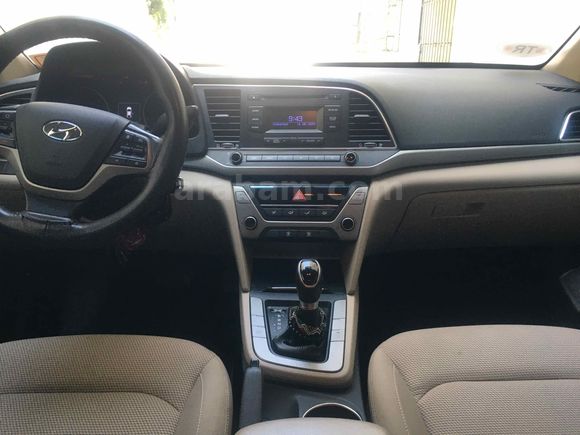 Sahibinden Hyundai Elantra 1.6 CRDi Style Plus 2017 Model  
