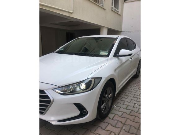 Sahibinden Hyundai Elantra 1.6 CRDi Style Plus 2017 Model  