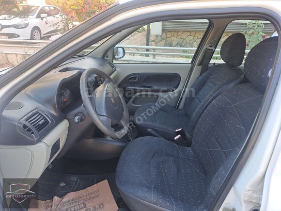 ***EMR OTOMOTİV'DEN***2004 CLİO 149.000 KM.DE BENZİNLİ