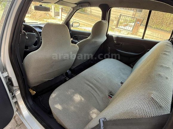 YILSOY OTO 2005 CLİO 1.2 MOTOR 16 VALF 276 BİN KM DE