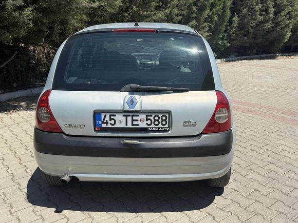 YILSOY OTO 2005 CLİO 1.2 MOTOR 16 VALF 276 BİN KM DE
