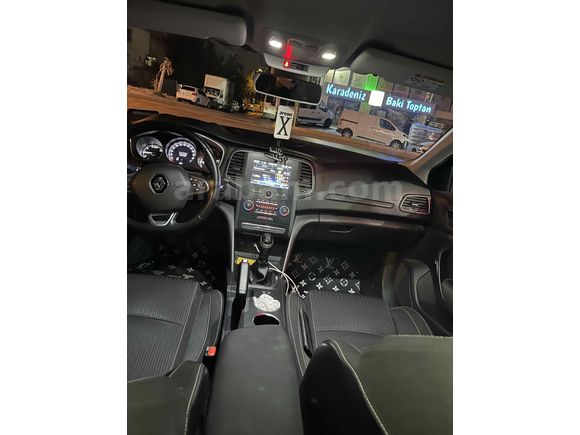 Sahibinden Renault Megane 1.2 TCe Touchrome 2017 Model 