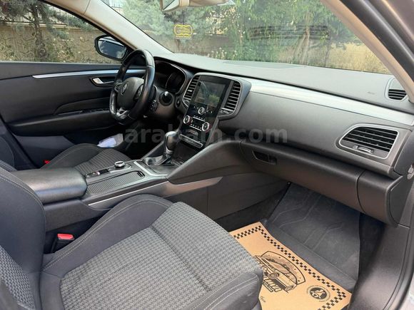 ÇELİKLER'DEN 2018 RENAULT TALİSMAN CAM TAVAN HATASIZ AYARINDA