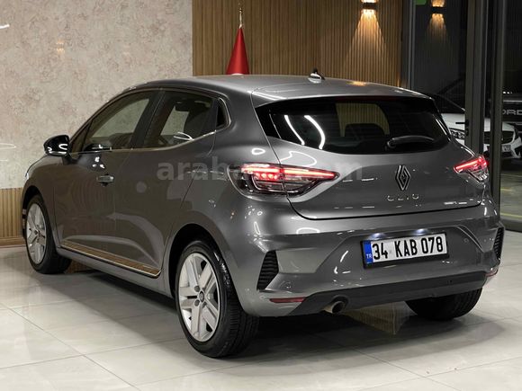 Sahibinden Renault Clio 1.0 TCe Evolution 2023 Model 