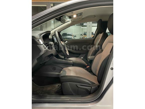 Sahibinden Renault Clio 1.0 TCe Evolution 2023 Model 