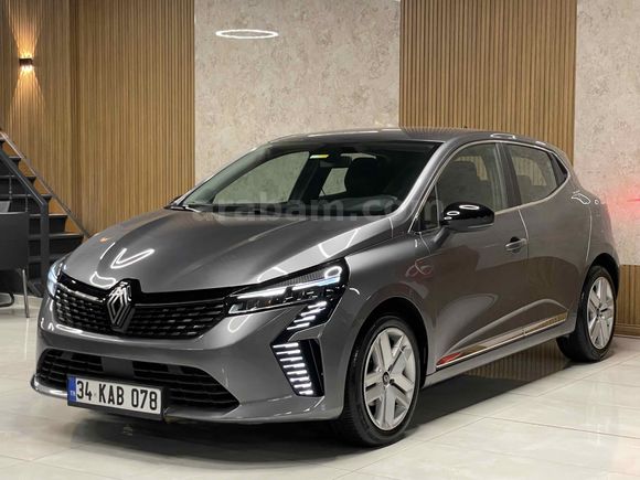 Sahibinden Renault Clio 1.0 TCe Evolution 2023 Model 