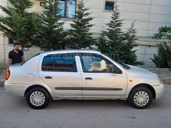Sahibinden Renault Clio 1.4 RNA 2000 Model