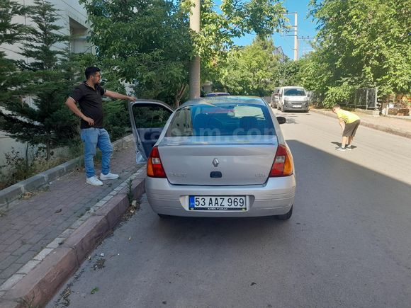 Sahibinden Renault Clio 1.4 RNA 2000 Model