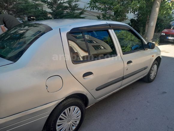 Sahibinden Renault Clio 1.4 RNA 2000 Model