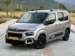 2023 MODEL 35 BİN KMDE OTOMATİK VİTES SIFIRDAN FARKSIZ BERLINGO
