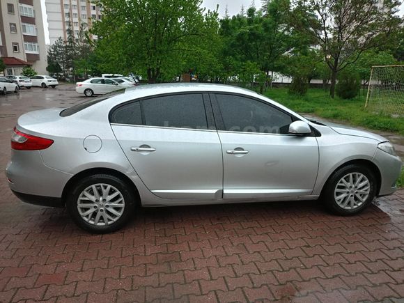 Sahibinden Renault Fluence 1.6 Icon 2013 Model