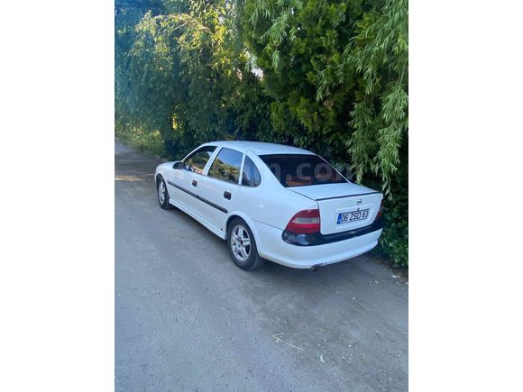 Sahibinden Opel Vectra 2.0 GLS 1998 Model 
