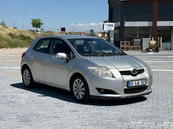 Sahibinden Toyota Auris 1.4 D-4D Elegant 2008 Model
