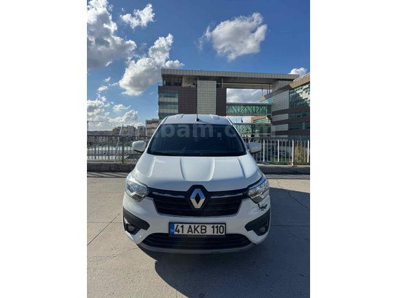 Sahibinden Renault Express Combi 1.5 BlueDCI Joy 2022 Model 