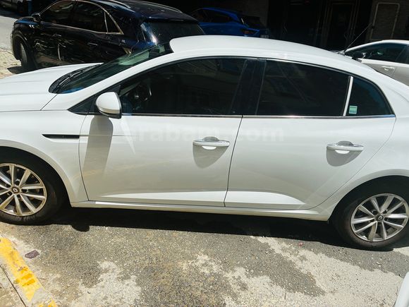 Temiz Km Düşük aile aracı -otomatik takaslı