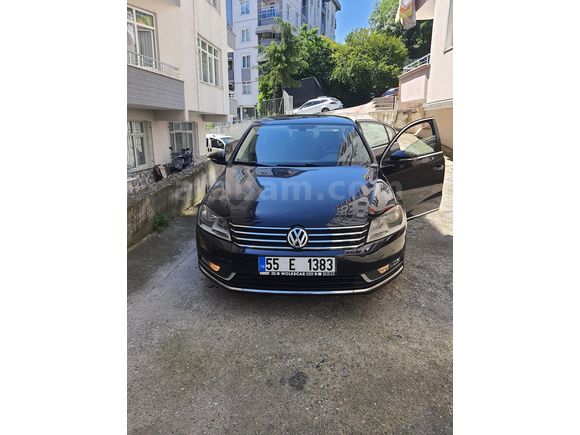 Volkswagen Passat 1.6 TDi BlueMotion Comfortline 2011 Model 