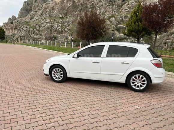 Galeriden Opel Astra 1.6 Enjoy 2004 Model Amasya