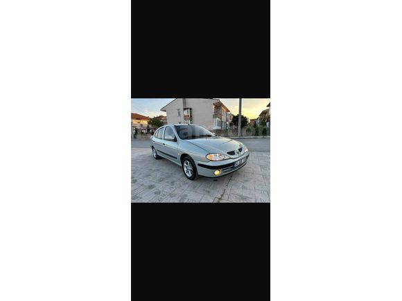 Sahibinden Renault Megane 1.4 16 valf RTA 2001 Model Sakarya
