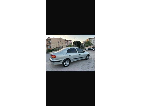 Sahibinden Renault Megane 1.4 16 valf RTA 2001 Model Sakarya