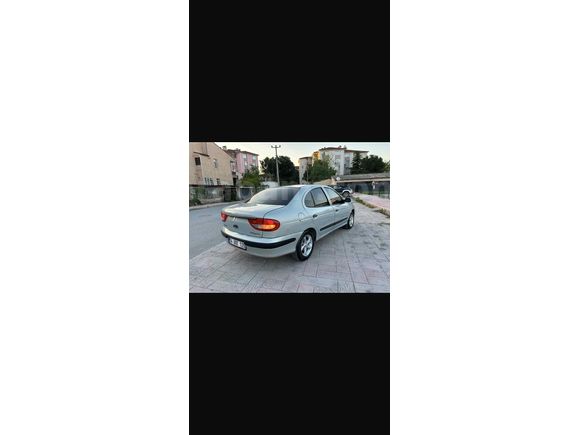 Sahibinden Renault Megane 1.4 16 valf RTA 2001 Model Sakarya