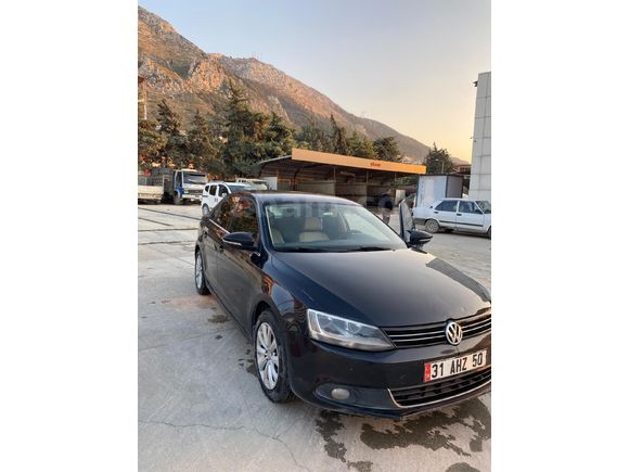 Temiz Volkswagen Jetta 1.6 TDi Highline 2013 Model