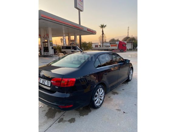 Temiz Volkswagen Jetta 1.6 TDi Highline 2013 Model