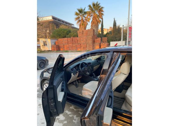 Temiz Volkswagen Jetta 1.6 TDi Highline 2013 Model