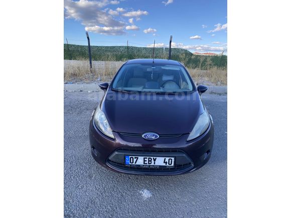 Sahibinden Ford Fiesta 1.4 TDCi Trend 2010 Model  215.000 km Bordo