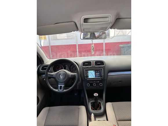 Volkswagen Golf 1.6 TDi Trendline 2012 Model 