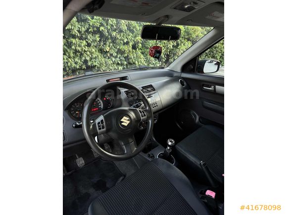 AFC AUTO DEĞİŞENSİZ LOKAL BOYALI SWİFT
