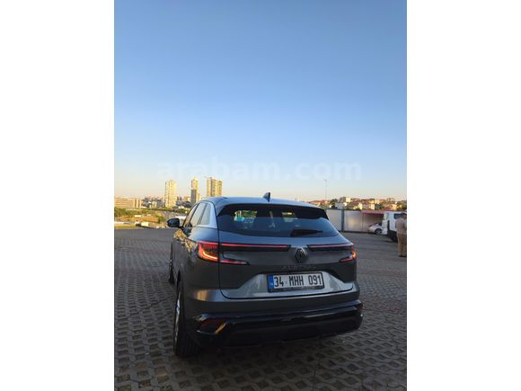 Sahibinden Renault Austral 1.3 Hybrid Evolution 2024 Model