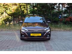 DURMAZLARDAN-HYUNDAİ İ20-MAKYAJLI KASA-LANSMAN RENGİ-CAM TAVAN-YETKİLİ SERVİS BAKIMLI..!