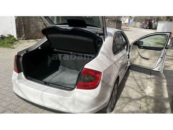 Sahibinden Skoda Rapid 1.6 CR TDI Elegance 2013 Model 