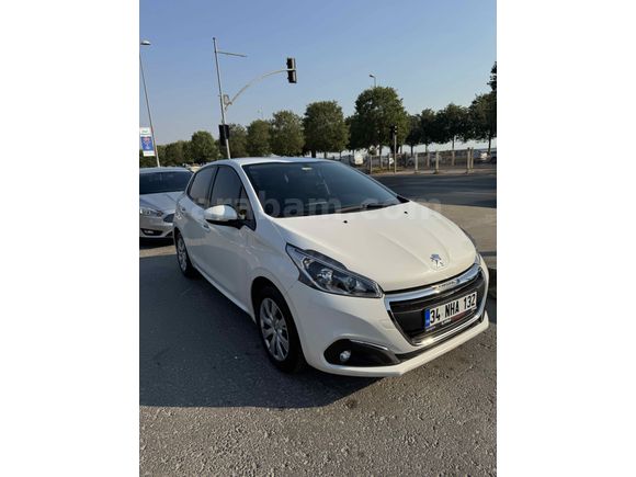  Peugeot 208 
 2017 Model 