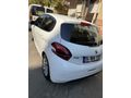  Peugeot 208 
 2017 Model 