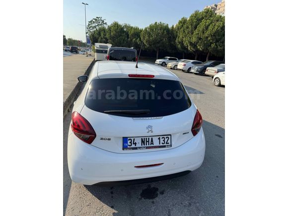  Peugeot 208 
 2017 Model 