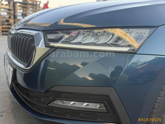 AK-CAR'dan 2022 ÇIKIŞLI HATASIZ BOYASIZ OCTAVİA-GERİ GÖRÜŞ