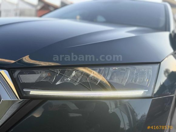 AK-CAR'dan 2022 ÇIKIŞLI HATASIZ BOYASIZ OCTAVİA-GERİ GÖRÜŞ